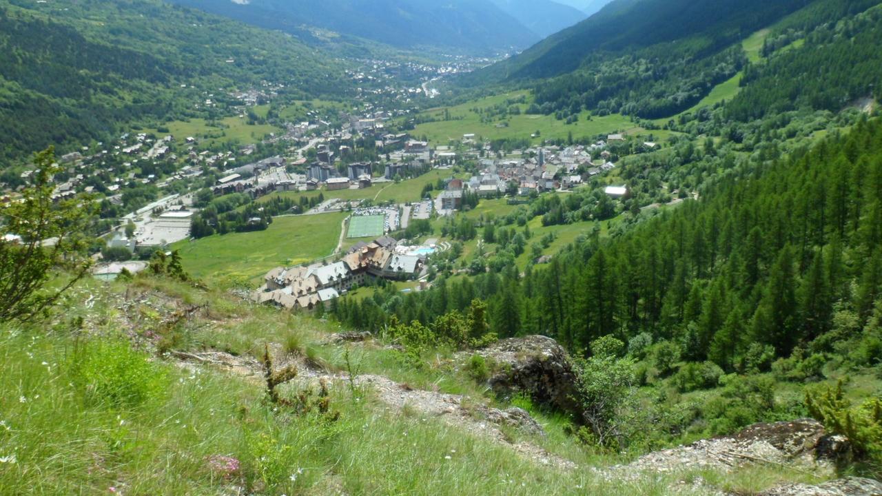 Rock Noir & Spa La Salle-les-Alpes Exterior photo